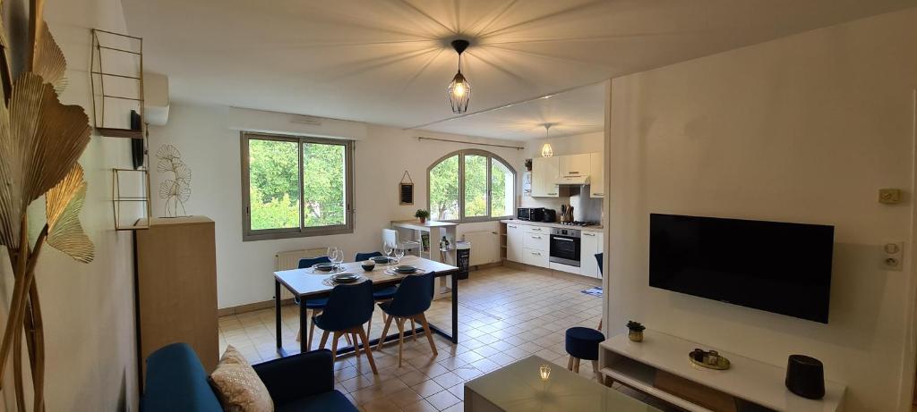 Appartement Logement exceptionnel au bord de la Sèvre Niortaise 11 Rue Saint-Martin 79000 Niort