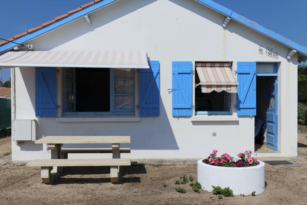 Logement La Clarte dans une grande maison de vacances a Noirmoutier du Prau, 22, 85630 Barbâtre