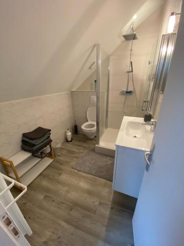 Logement Loire, La Halte de Cuze, aux abords de la Loire a vélo