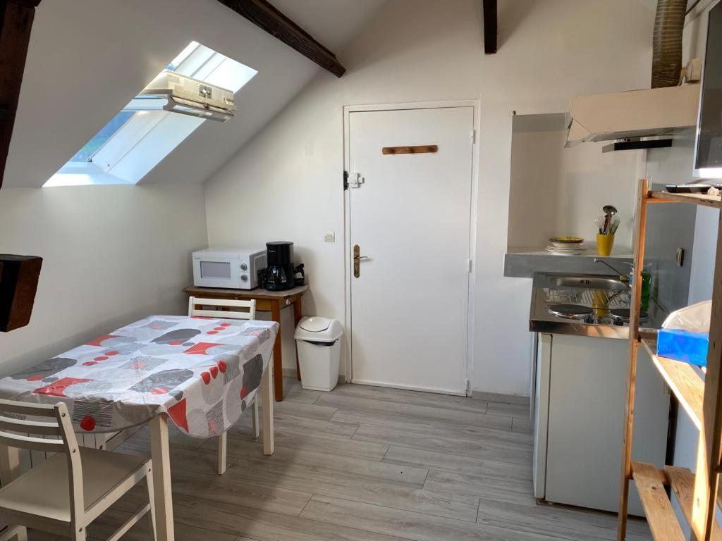 Logement Studio 3 1 bis rue du cimetière, 60138 Chiry-Ourscamp