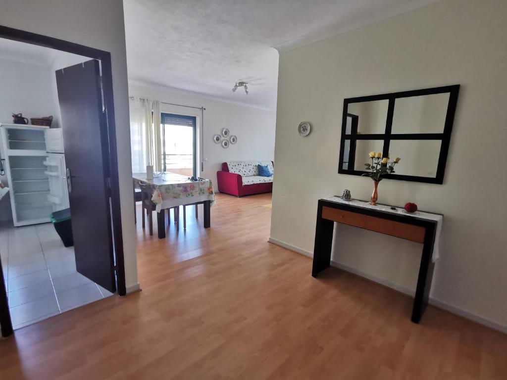 Logement terrain de tennis/piscine 800m de la mer 3 Avenida das Comunidades Lusíadas, 8500-801 Portimão