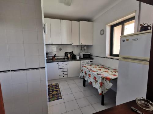 Logement terrain de tennis/piscine 800m de la mer