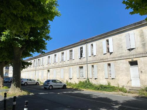 Logis C12