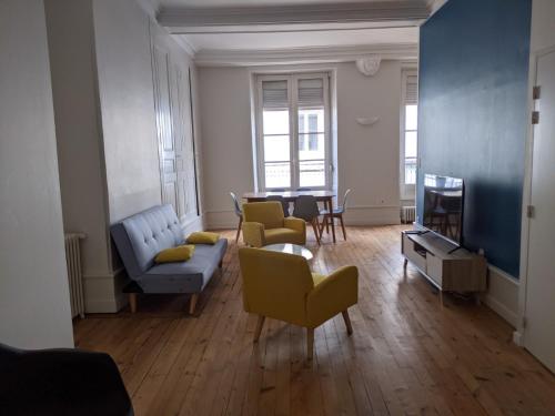 Logis de la Grande Rue, appartement cœur de ville, spacieux, lumineux 6 pers