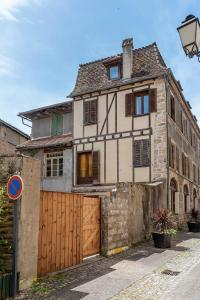 Appartement Logis face à l'Abbatiale 3 Rue Thiers 19120 Beaulieu-sur-Dordogne Limousin