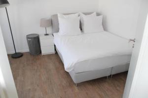 Appartement LONDON . CHILLINGHOUSE # 9, 3 Min. vom ICE, NETFLIX, Garten 9 Frankfurter Straße 1 Obergeschoss 53721 Siegburg Rhénanie du Nord - Westphalie