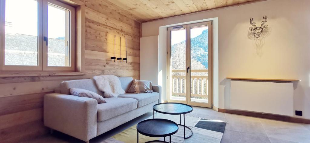 Longchamp Apartment