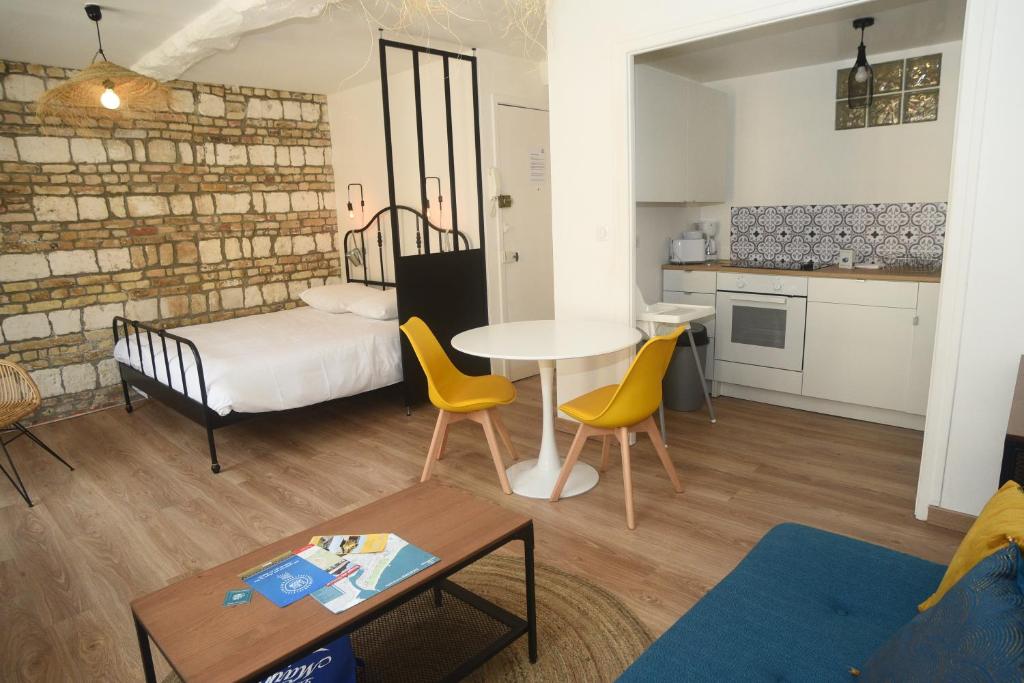 LOU La Chaloupe 143 Grande Rue, 76200 Dieppe