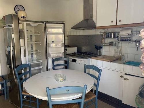 LOUSTALOT Appartement au rez de chaussée d une belle maison entre lac et océan