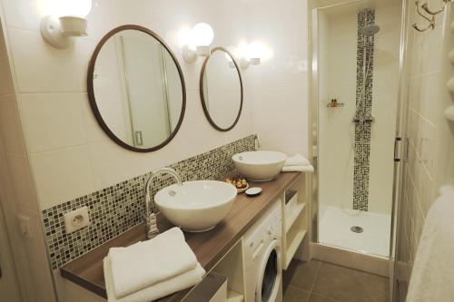 Louvre Opera Classic ChicSuites