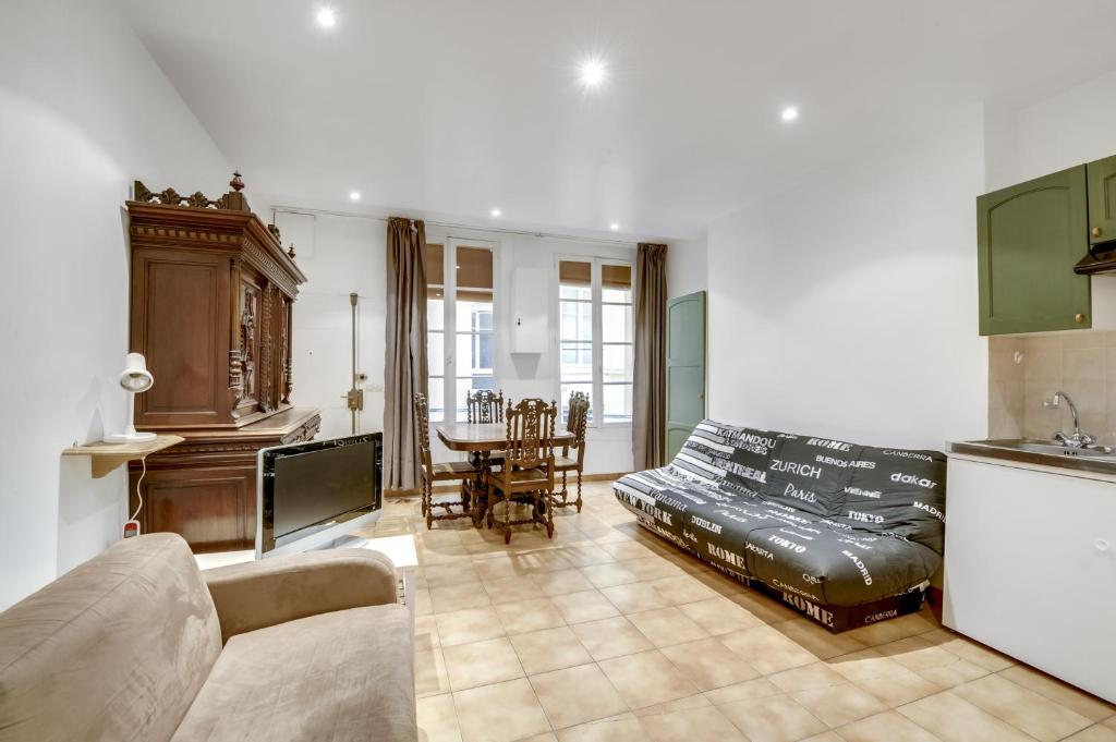 Appartement Louvre Tuileries ID257 258 Rue Saint Honoré 75001 Paris