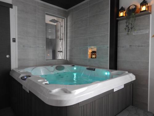 Love Room Narbonne