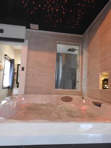 Love Room Narbonne