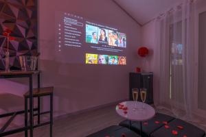 Appartement Love Room - Suite romantique avec spa privatif 24 Rue Vibert 43000 Le Puy-en-Velay Auvergne