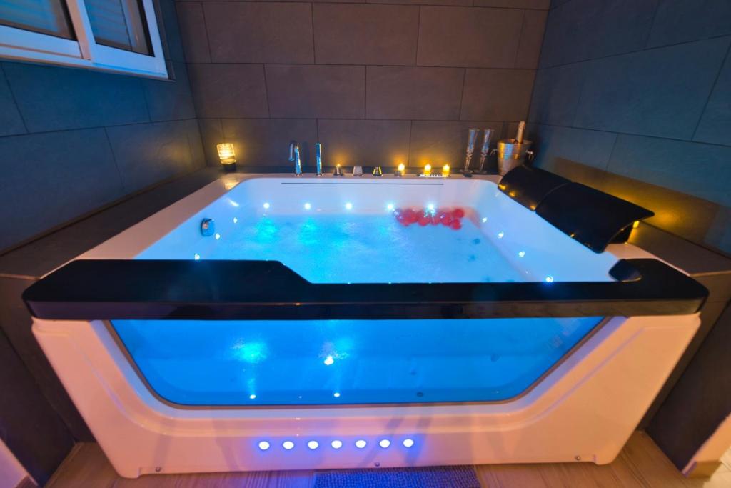 Love Suite and SPA - CANNES Rue Georges Clemenceau, 06400 Cannes