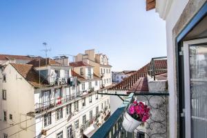 Appartement LoveLisbonApartments Alfama Best Balcony Calçadinha de Santo Estêvão 7, 2floor 1100-502 Lisbonne -1