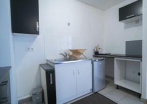 Lovely 1-bedroom unit with free parking on premise