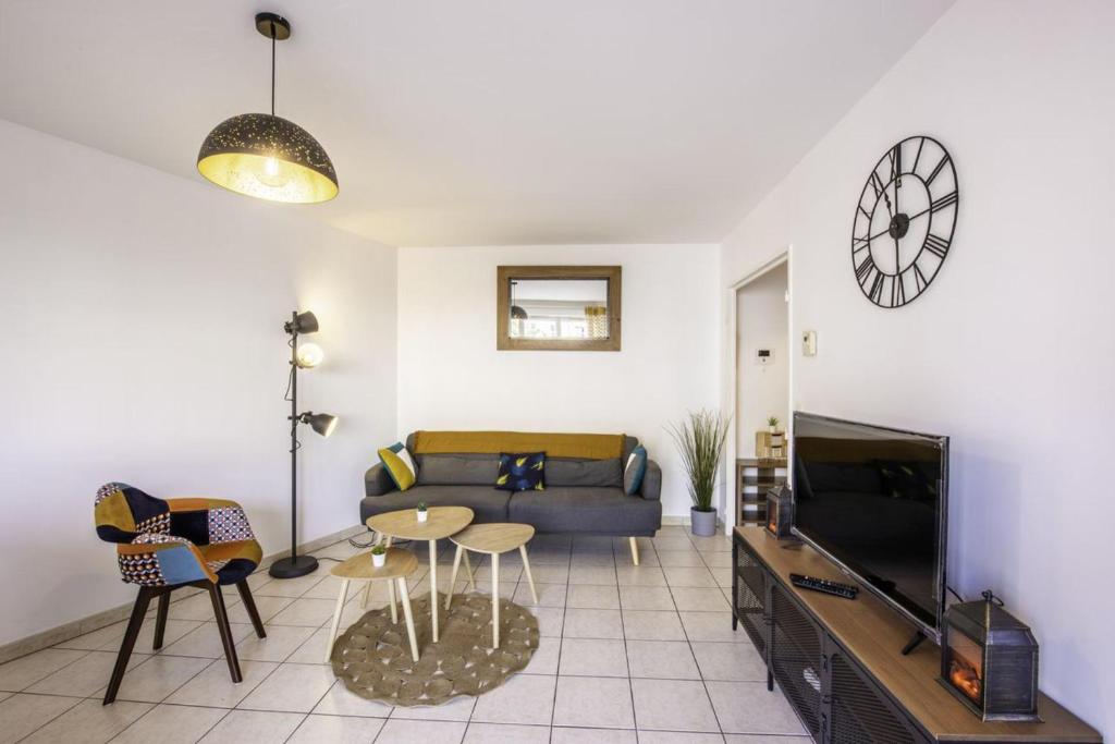 Lovely 2-Bed Apartment in Rouen 8 Rue Pierre Mac Orlan, 76100 Rouen