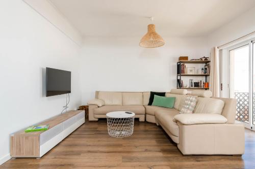 Lovely 2 Bedroom Apartment in Caparica