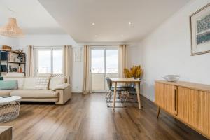 Lovely 2 Bedroom Apartment in Caparica