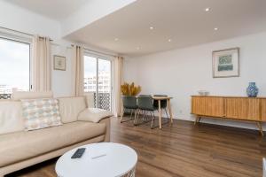 Lovely 2 Bedroom Apartment in Caparica