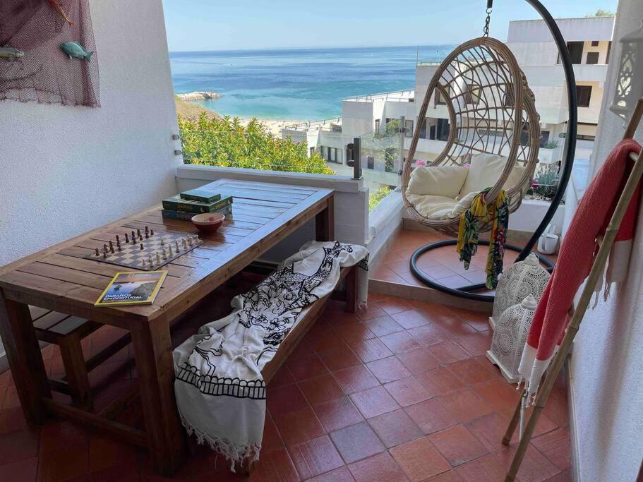 Appartement Lovely 2 bedroom with a pool in front of the beach 8 Rua de Palames 2970-703 Sesimbra