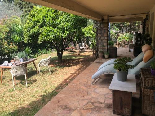 Lovely and quiet apartment with garden and parking
