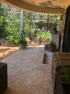 Lovely and quiet apartment with garden and parking