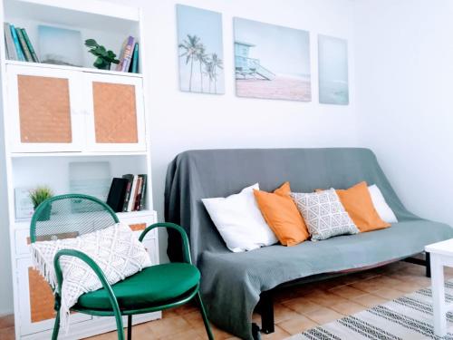 Lovely apartment 500 m walk to the beach