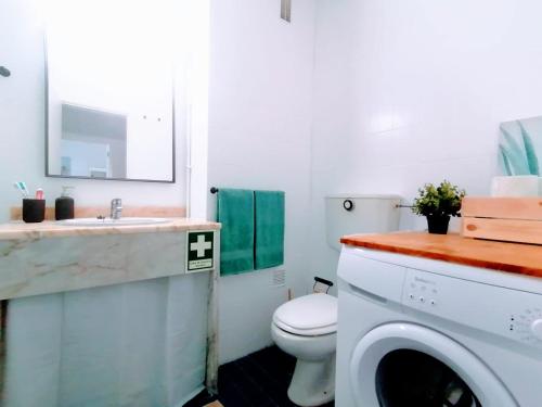 Lovely apartment 500 m walk to the beach