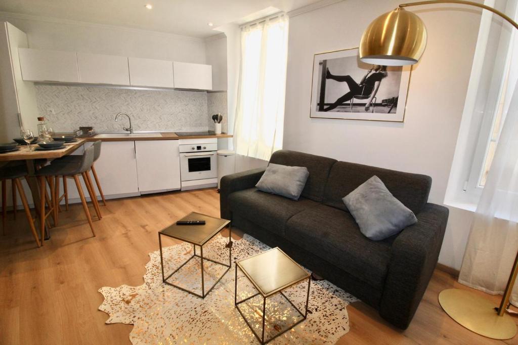 Appartement Lovely Apartment Heart of Golden Square Fiber Wifi 9 Rue Massena 06000 Nice