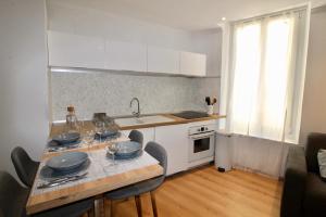 Appartement Lovely Apartment Heart of Golden Square Fiber Wifi 9 Rue Massena 06000 Nice Provence-Alpes-Côte d\'Azur