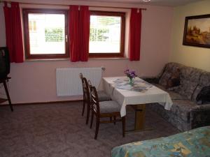 Lovely Apartment in Jennewitz with Terrace, Garden, Barbecue