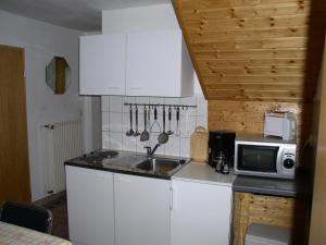 Lovely Apartment in Jennewitz with Terrace, Garden, Barbecue