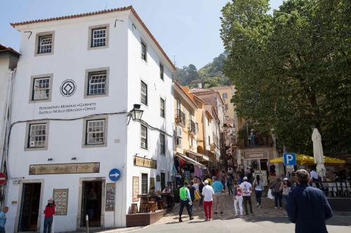 Lovely Apartment In Sintra
