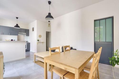Lovely apartment located 10 min from the sea side