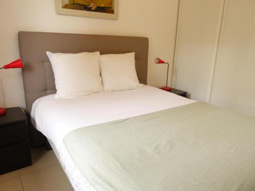 Lovely Appartement with Balcony 5min train station