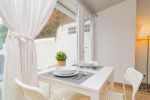 Lovely & Bright Family Flat W/ Patio