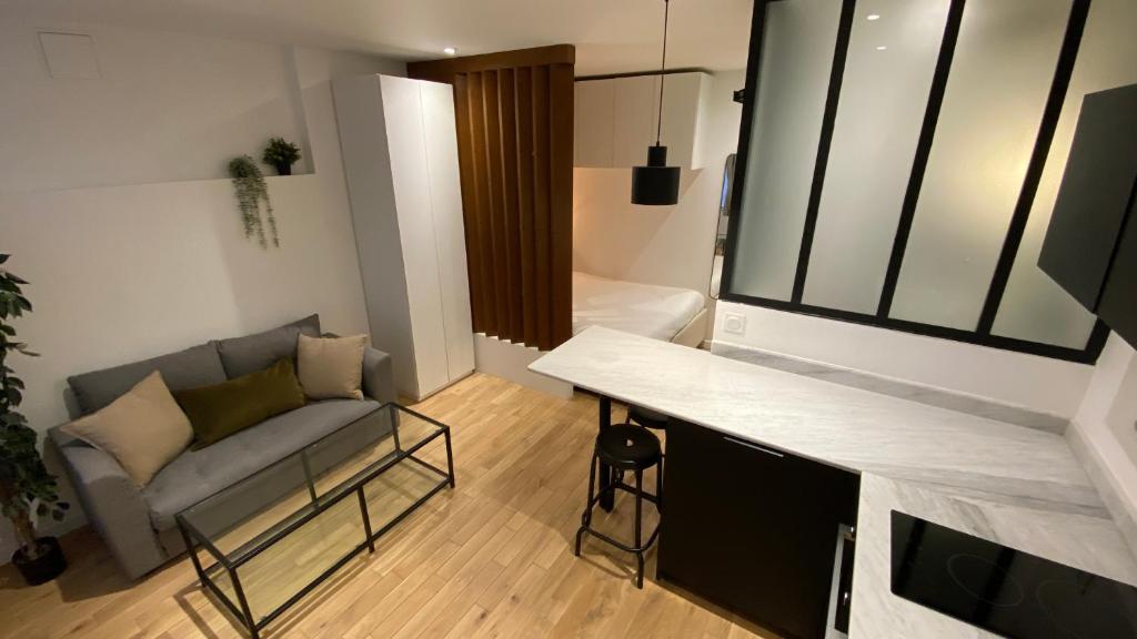 Appartement Lovely Cosy Studio in the Heart of Paris Quartier Montorgueil Sentier 195 Rue Saint-Denis 75002 Paris