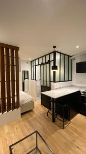 Lovely Cosy Studio in the Heart of Paris Quartier Montorgueil Sentier