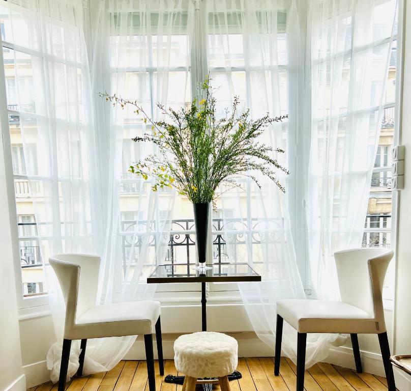 Lovely flat paris16 / partiel view Eiffel Tower 20 Avenue Théophile Gautier, 75016 Paris