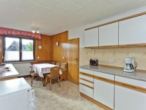 Appartement Lovely holiday home in the Thuringian Forest with roof terrace and great view  36448 Bad Liebenstein Thuringe