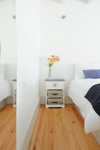 Appartement Lovely Mezzanine in Porto with FREE PARKING Rua Dr. Alves da Veiga, 205, r/c esq frente 4000-126 Porto Région Nord