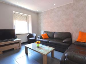 Lovely modern apartment walking distance from the Mosel shops and restaurants