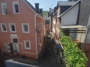 Appartement Lovely modern apartment walking distance from the Mosel shops and restaurants  56856 Zell Rhénanie-Palatinat