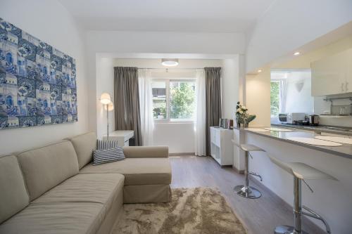 Lovely & Modern in the Center