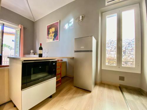 Lovely & sunny loft heart of Nice with A/C!