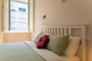 LovelyStay - 2BR Flat with AC in Duque de Loulé