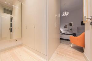LovelyStay - 3 Bedroom Downtown Wonderwall