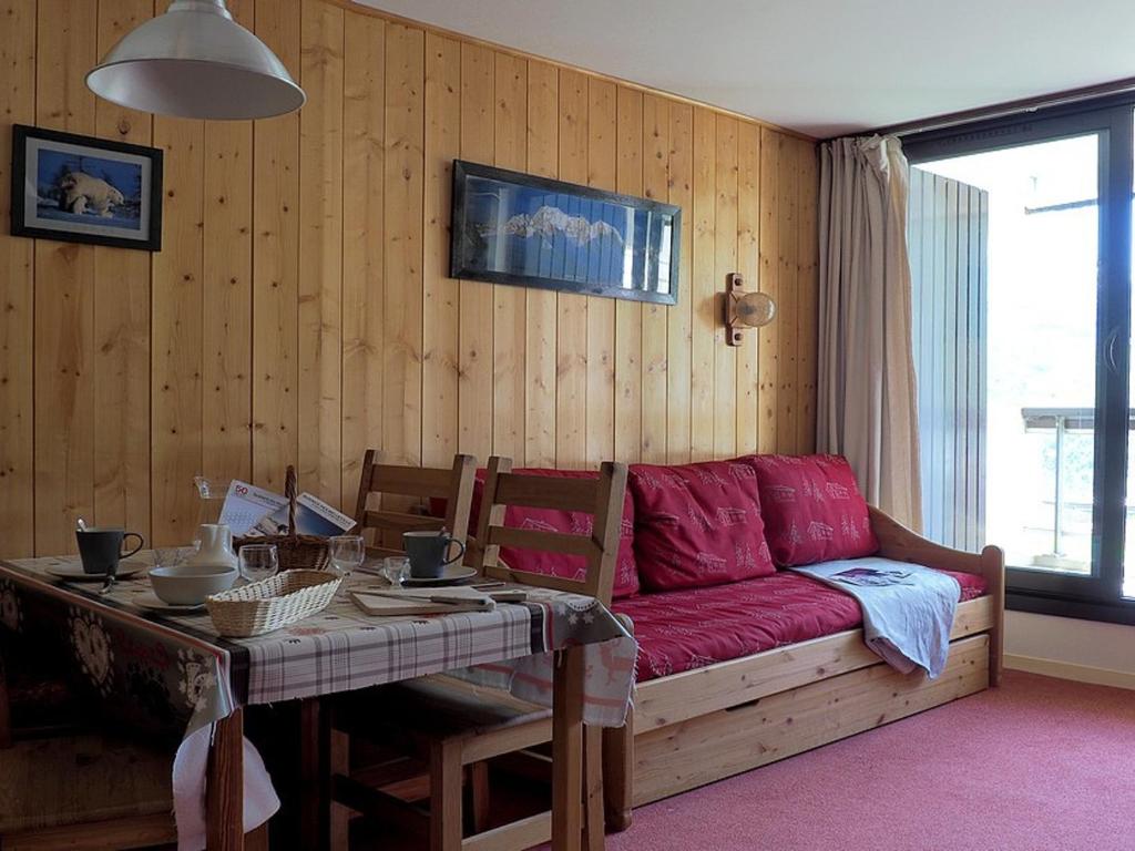 LovelyStay - Aurora Heights Apartment
